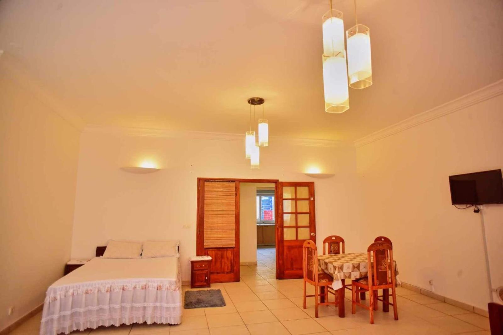 Sara Chambre D'Hotes Antananarivo Bagian luar foto